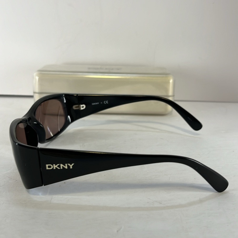 Dkny Dy 4065 Black Rectangular Framed Women’s Sun… - image 3